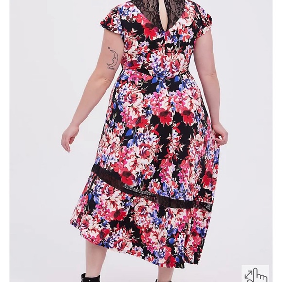 TORRID SKATER MIDI DRESS - STUDIO KNIT LACE FLORAL BLACK SIZE 3X NWT - Picture 3 of 5